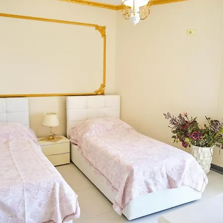 Easy - Luxury Three Bedroom Lejlighed *